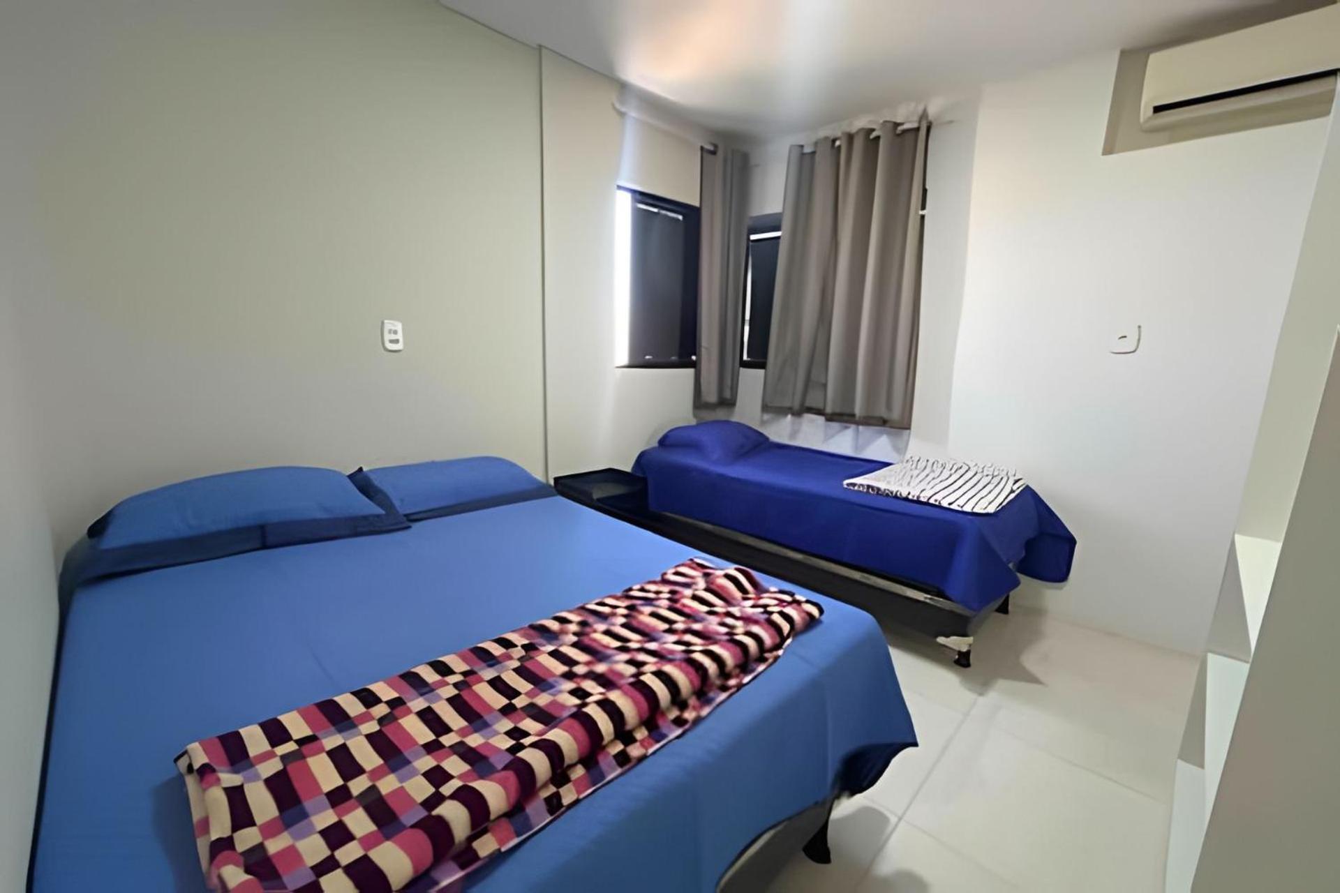 10 Pessoas, 03 Quartos Ar Condicionado E Ventilador, Garagem, Atras Do Hospital Da Unimed Apartment *