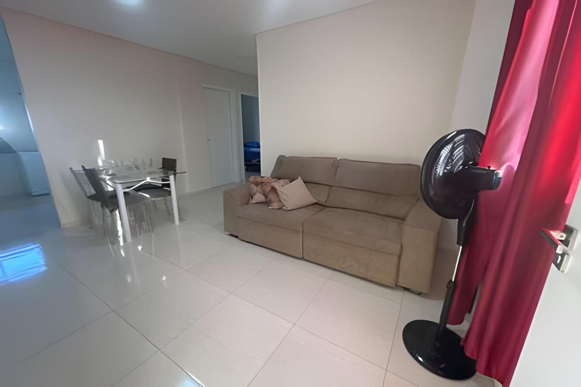 10 Pessoas, 03 Quartos Ar Condicionado E Ventilador, Garagem, Atras Do Hospital Da Unimed *