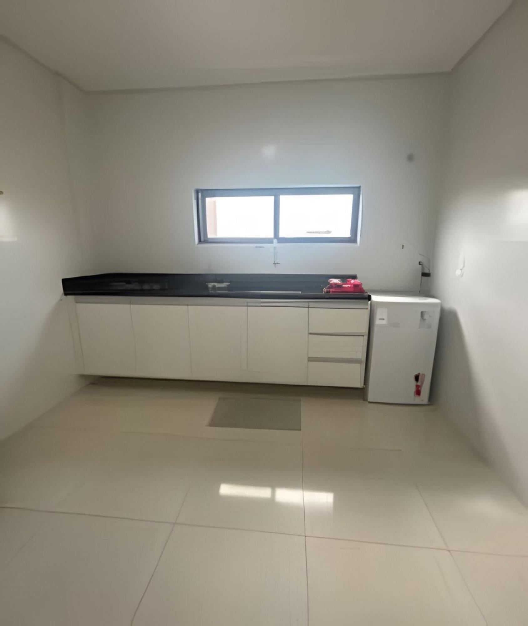 10 Pessoas, 03 Quartos Ar Condicionado E Ventilador, Garagem, Atras Do Hospital Da Unimed * Petrolina
